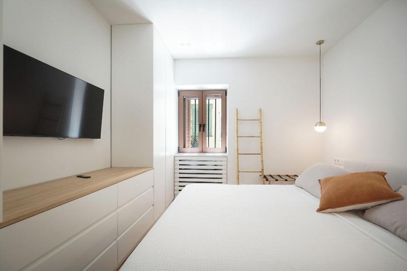 Plaka House Boutique Apartments image