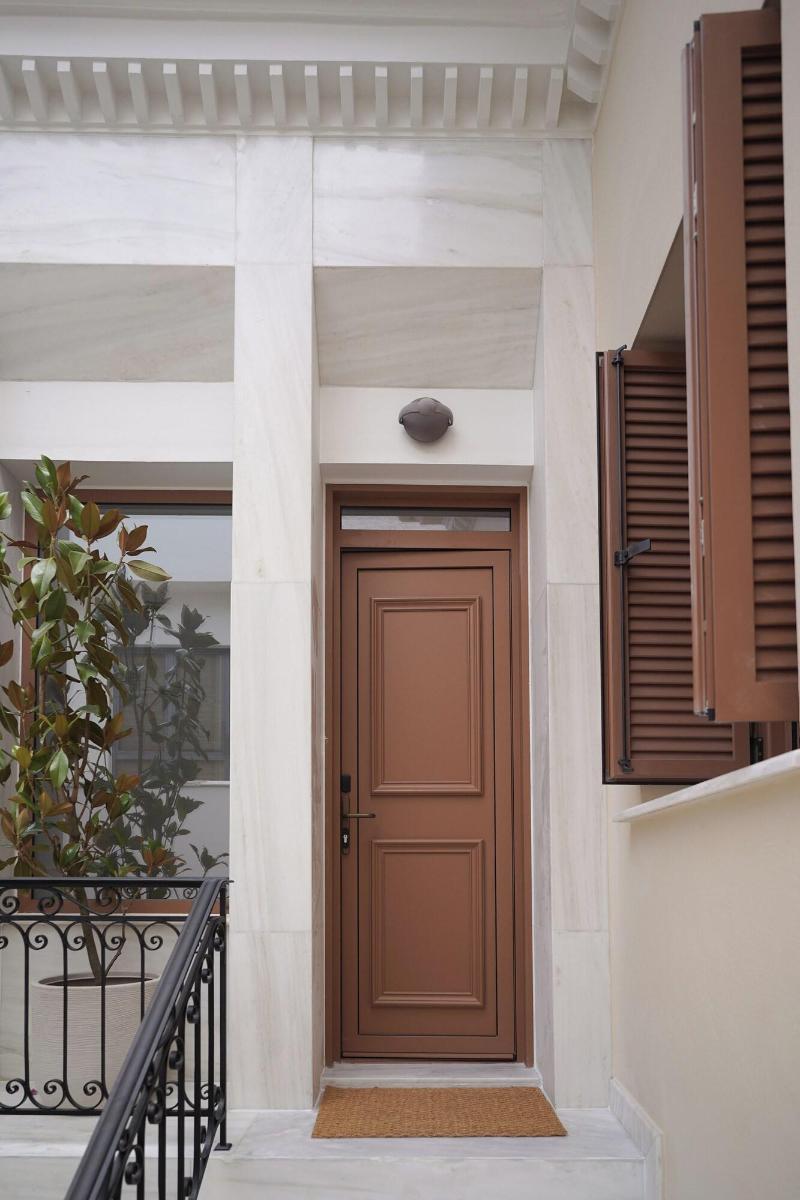 Plaka House Boutique Apartments image