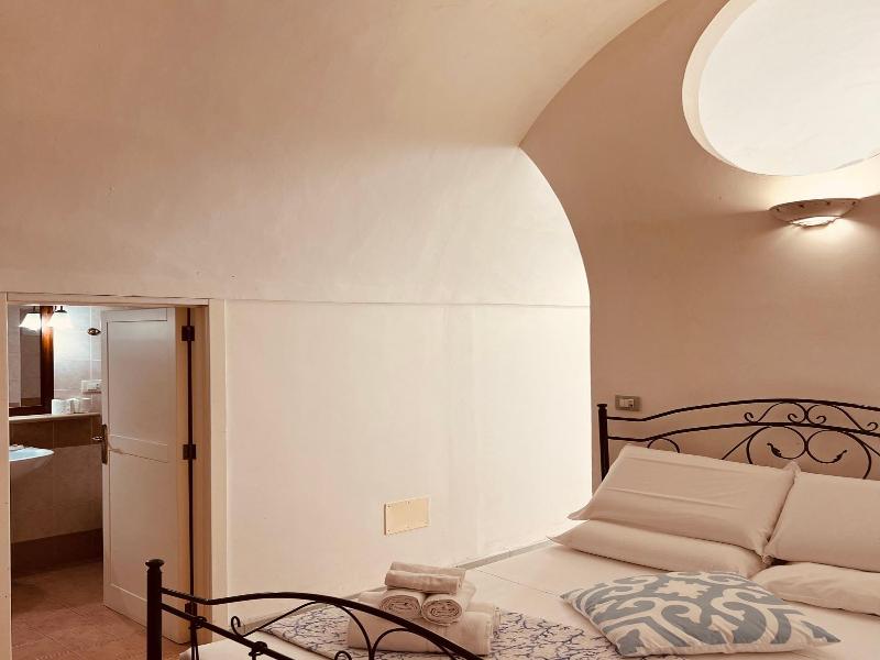 Villa Raffaella image