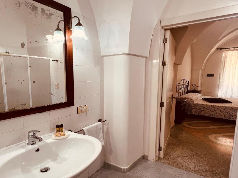 Villa Raffaella image