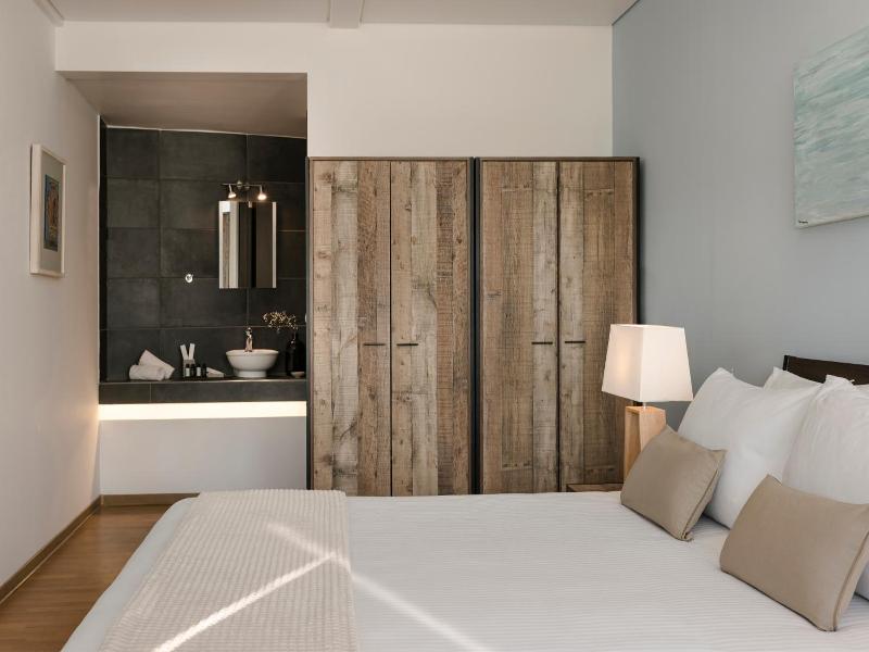Aria Acropolis Suites image