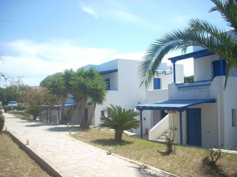 Aeraki Studios Apartments image