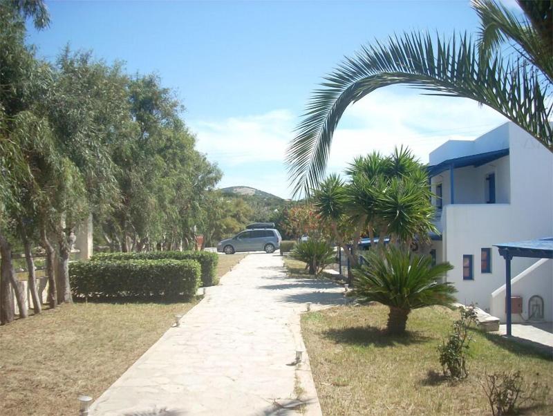 Aeraki Studios Apartments image