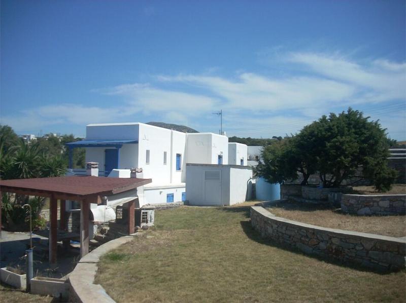 Aeraki Studios Apartments image