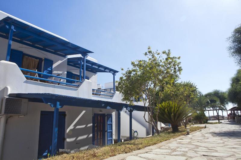 Aeraki Studios Apartments image