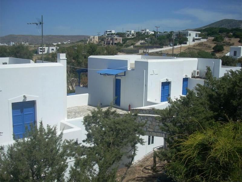 Aeraki Studios Apartments image