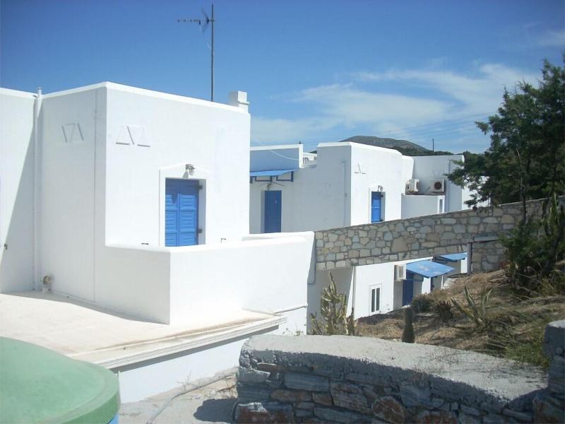Aeraki Studios Apartments image