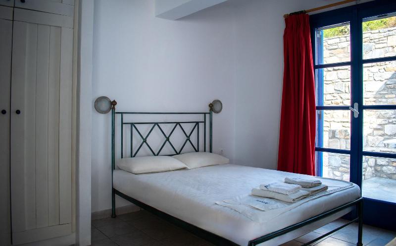 Aeraki Studios Apartments image