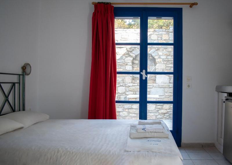 Aeraki Studios Apartments image