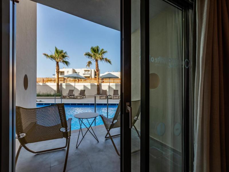 White Olive Elite Rethymno image