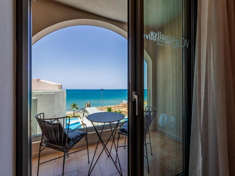 White Olive Elite Rethymno image
