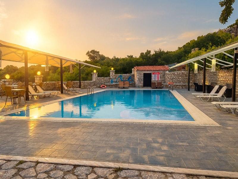Lalloudes Hotel Mani image