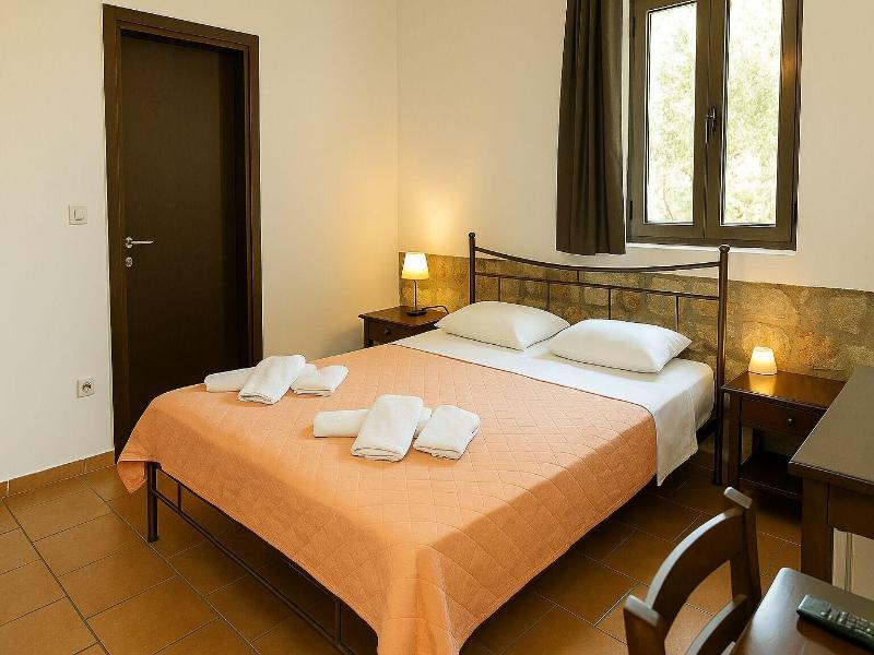 Lalloudes Hotel Mani image