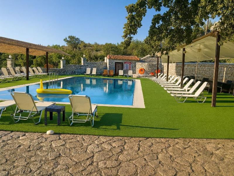 Lalloudes Hotel Mani image