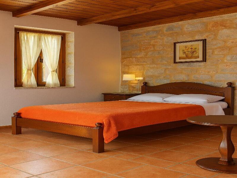 Lalloudes Hotel Mani image