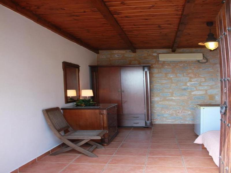 Lalloudes Hotel Mani image