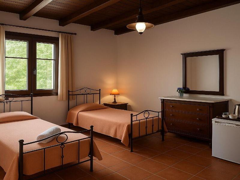 Lalloudes Hotel Mani image