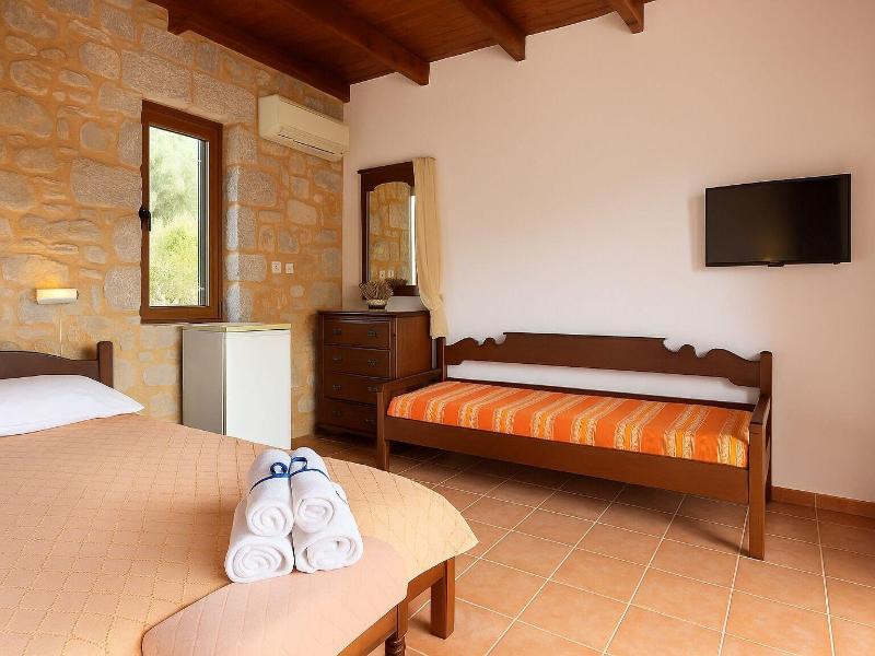 Lalloudes Hotel Mani image