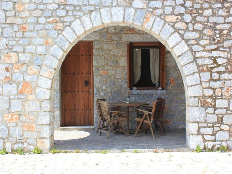 Lalloudes Hotel Mani image