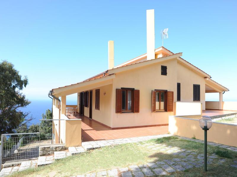 Il Castagno image