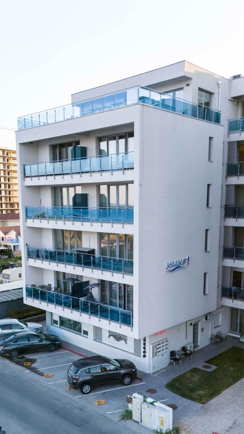 Wave 1 Promenada Apartments image