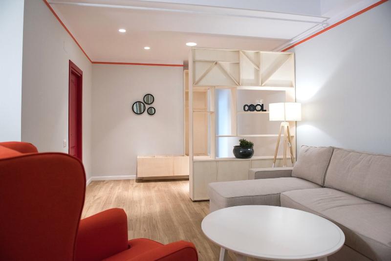 Wave 1 Promenada Apartments image