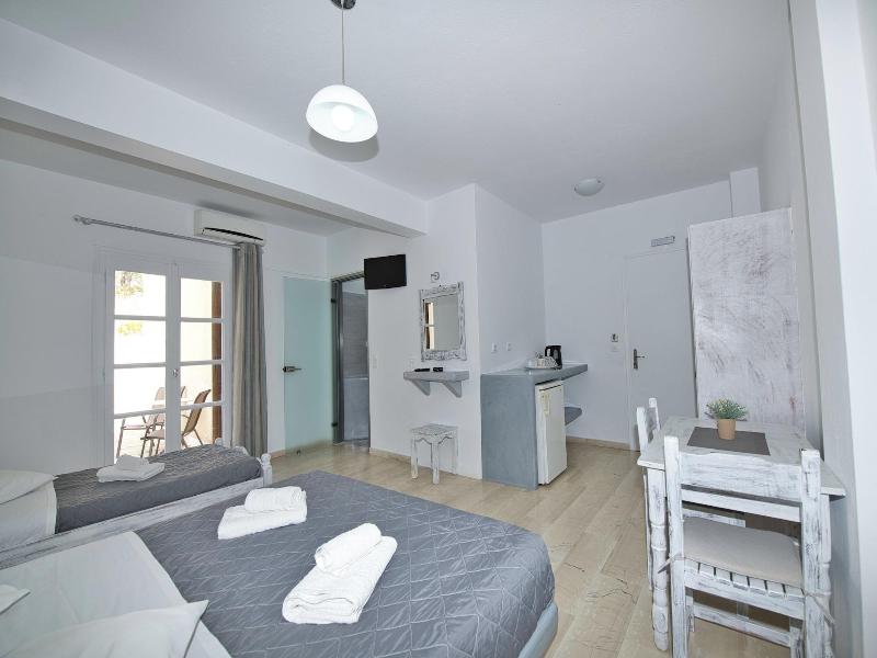 Ira Apartments image