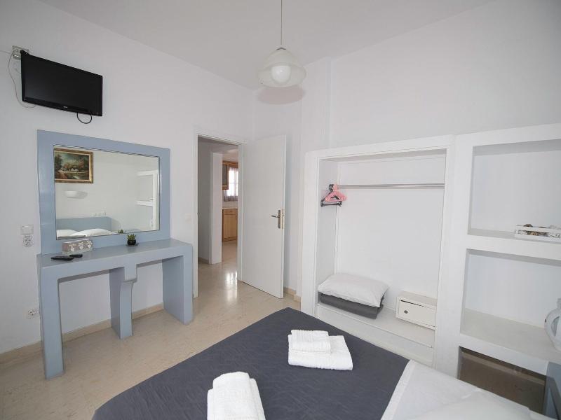 Ira Apartments image