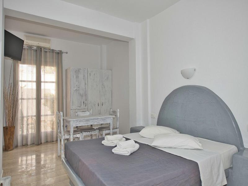 Ira Apartments image