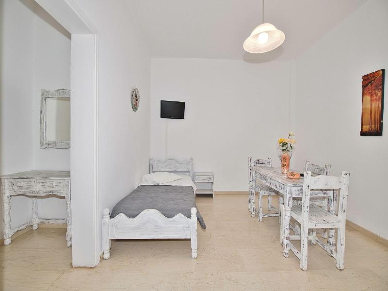 Ira Apartments image