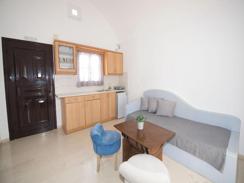 Ira Apartments image