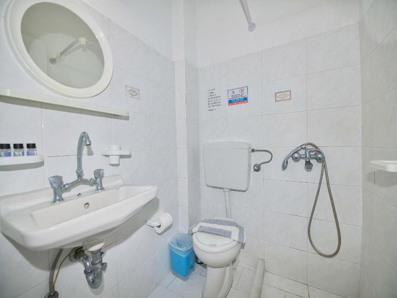 Ira Apartments image