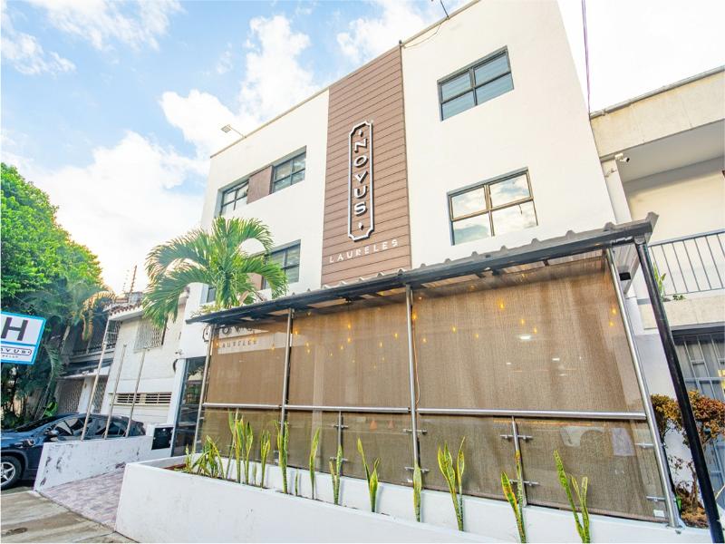 Novus Laureles image
