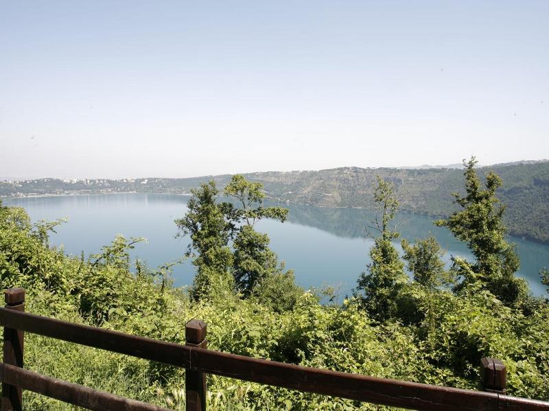 Miralago image