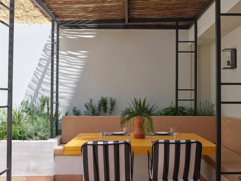 Astikon House image