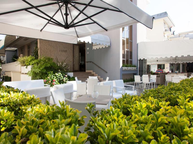 Hotel Riviera image