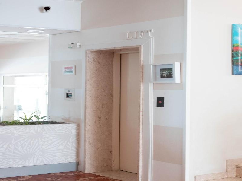 Hotel Riviera image