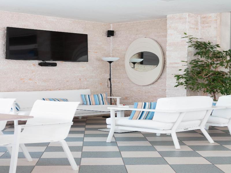 Hotel Riviera image