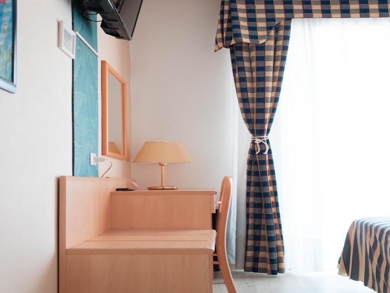 Hotel Riviera image
