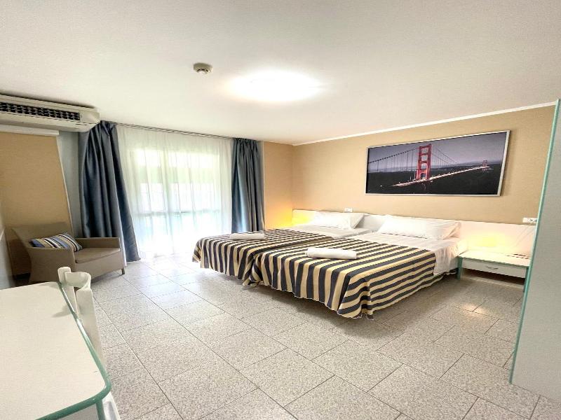 Hotel Riviera image