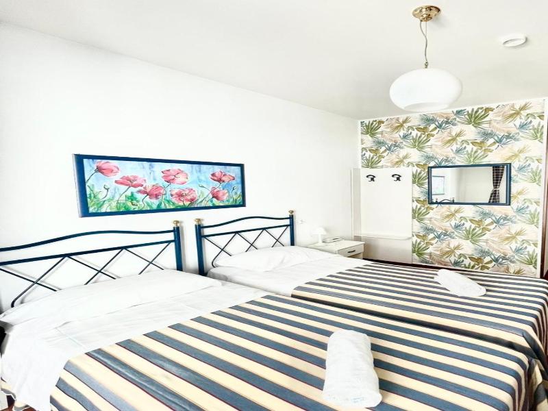 Hotel Riviera image