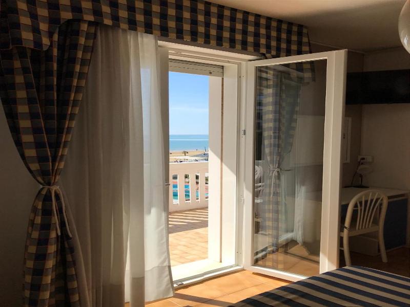 Hotel Riviera image