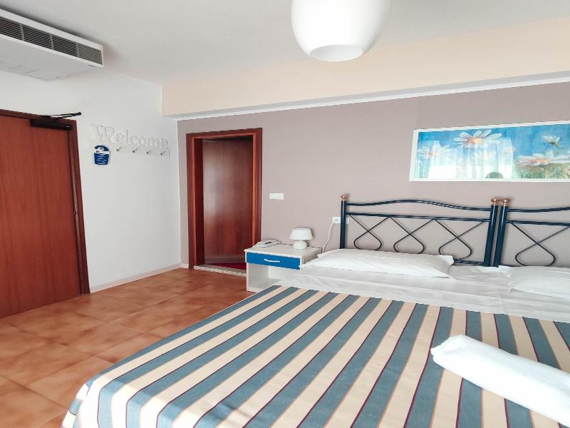 Hotel Riviera image