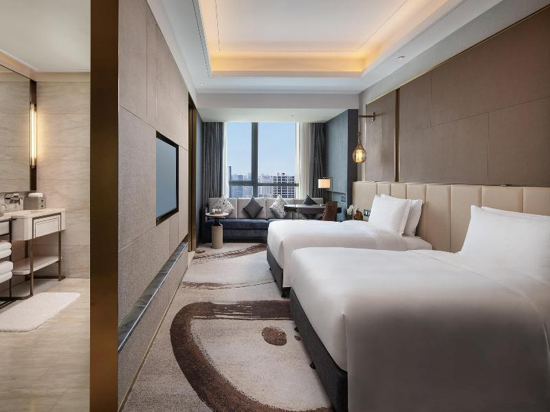 Intercontinental Zhengzhou Zhengdong, by IHG image