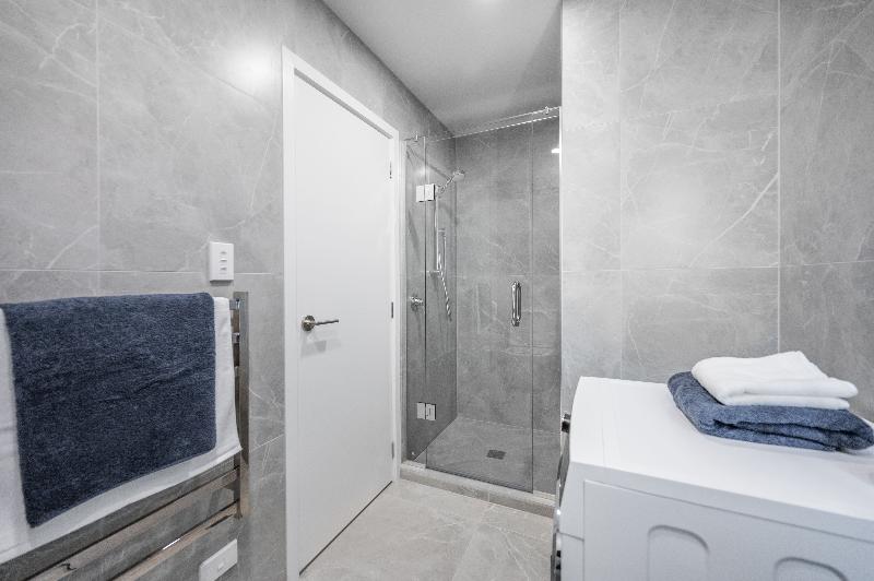 Sunrisegarden Suites image