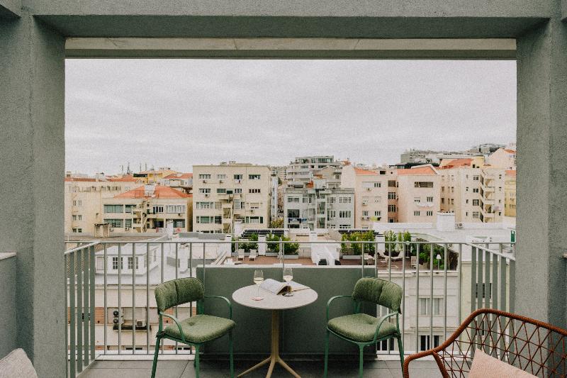 Wilde Aparthotels Lisbon Liberdade image
