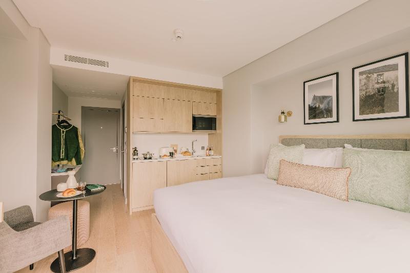 Wilde Aparthotels Lisbon Liberdade image