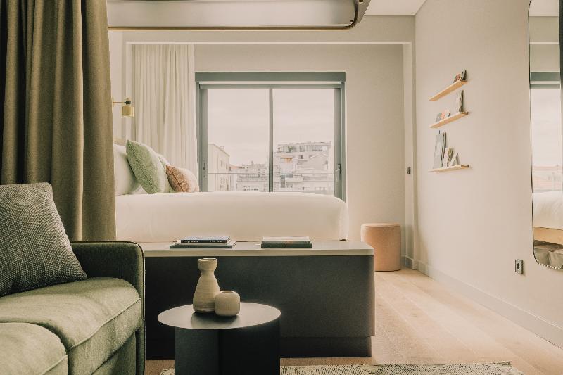 Wilde Aparthotels Lisbon Liberdade image