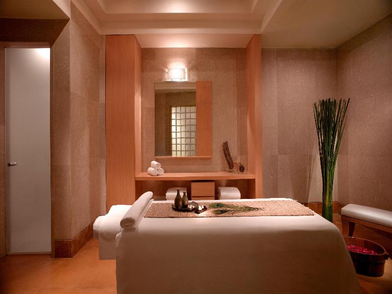Grand Hyatt Mumbai Hotel And Residences image