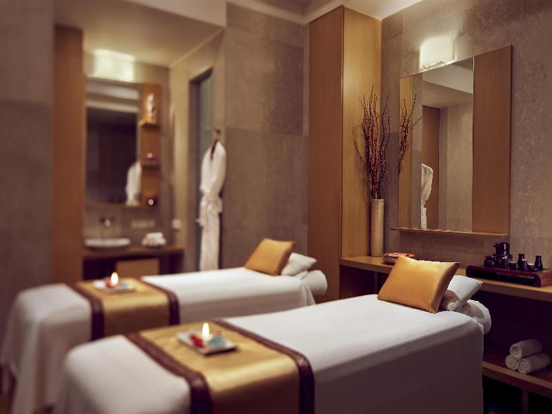 Grand Hyatt Mumbai Hotel And Residences image